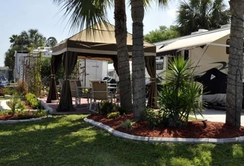 Winter Quarters Pasco Rv Resort - Campground Land O' Lakes Bagian luar foto